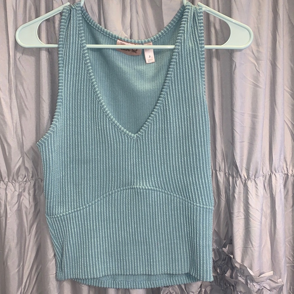 Ribbed tank